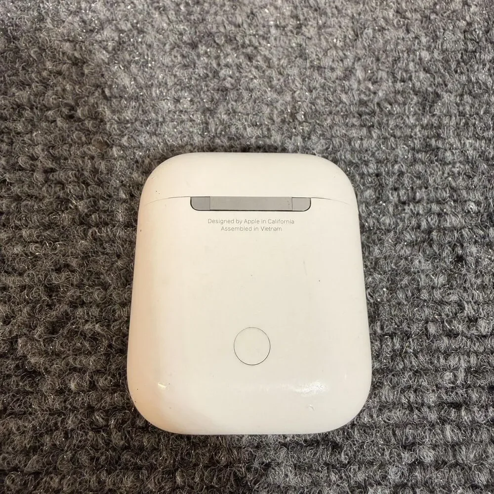 Apple AirPods Wireless Earbuds White Bluetooth Charging Case For Parts